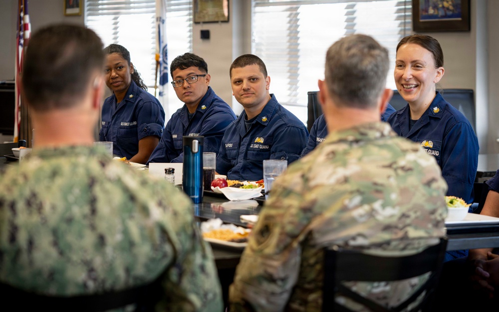 CJCS Meets with Enlisted Coast Guardsmen