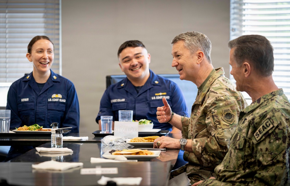 CJCS Meets with Enlisted Coast Guardsmen