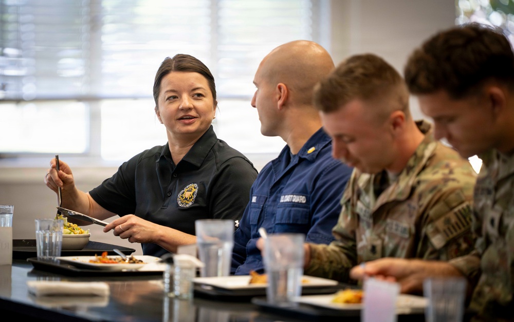 CJCS Meets with Enlisted Coast Guardsmen