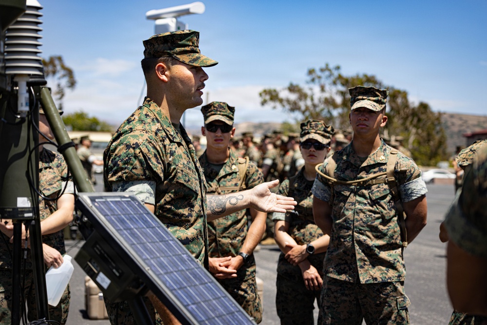 9th Communication Battalion hosts Marine-Option Shipmen for Static Display