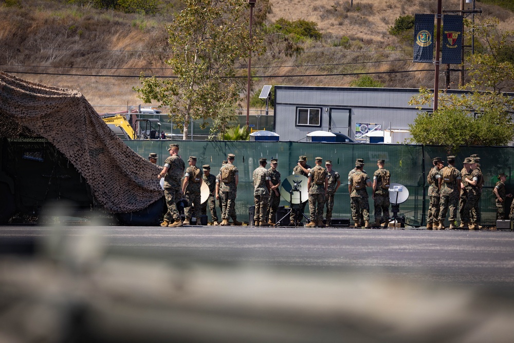 9th Communication Battalion hosts Marine-Option Shipmen for Static Display