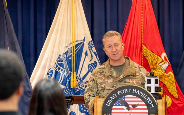 CJCS Administers Oath of Enlistment
