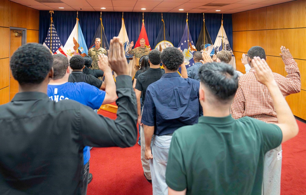 CJCS Administers Oath of Enlistment