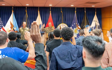CJCS Administers Oath of Enlistment