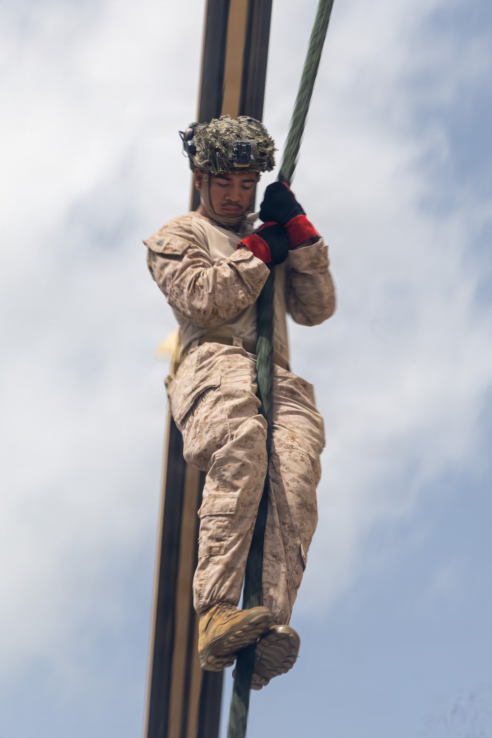 LCF-24: Fast-Rope Qualifications