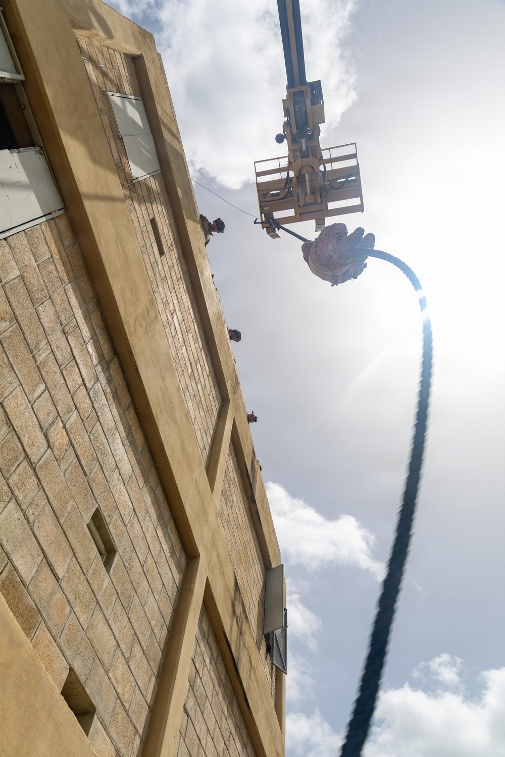 LCF-24: Fast-Rope Qualifications