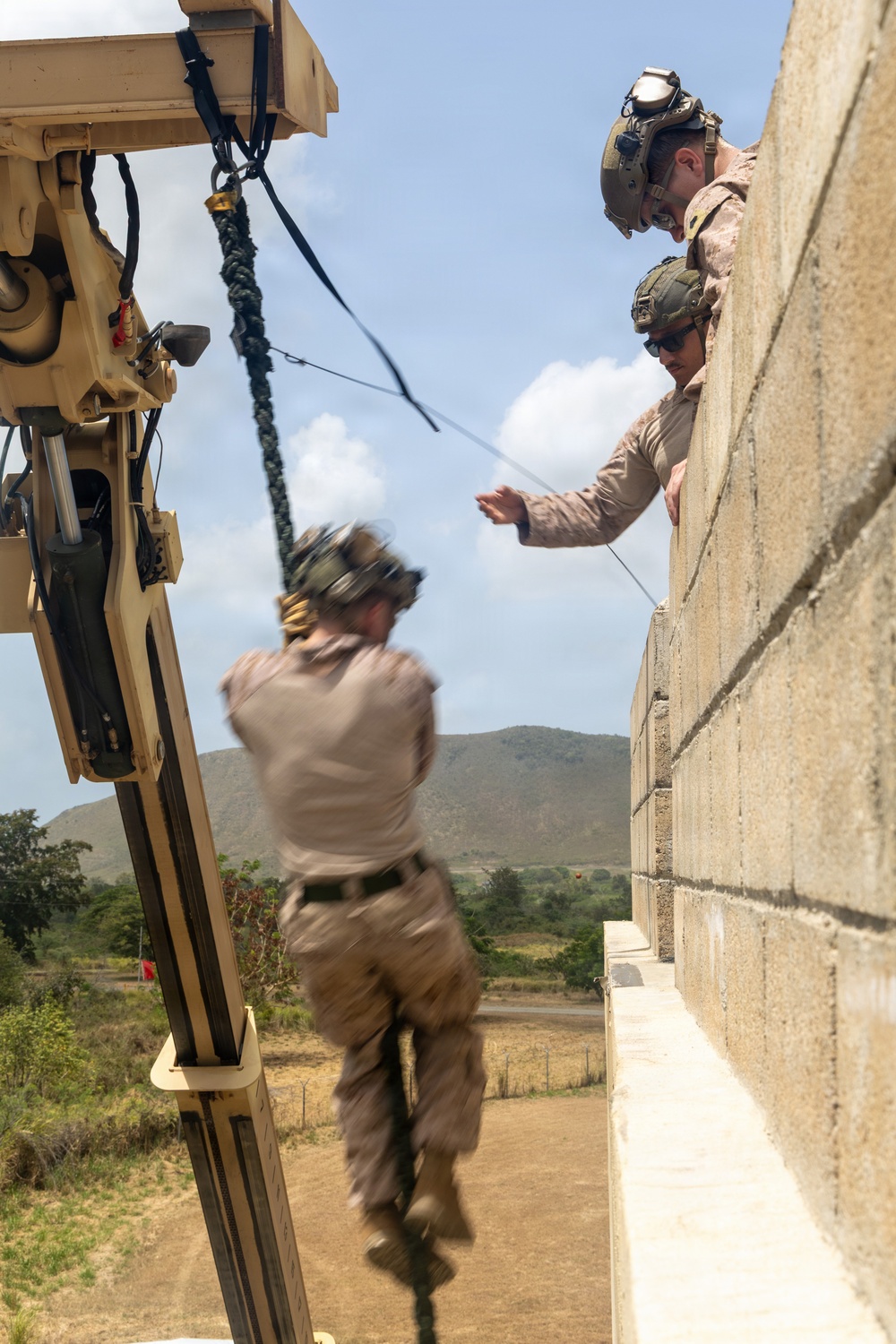 LCF-24: Fast-Rope Qualifications