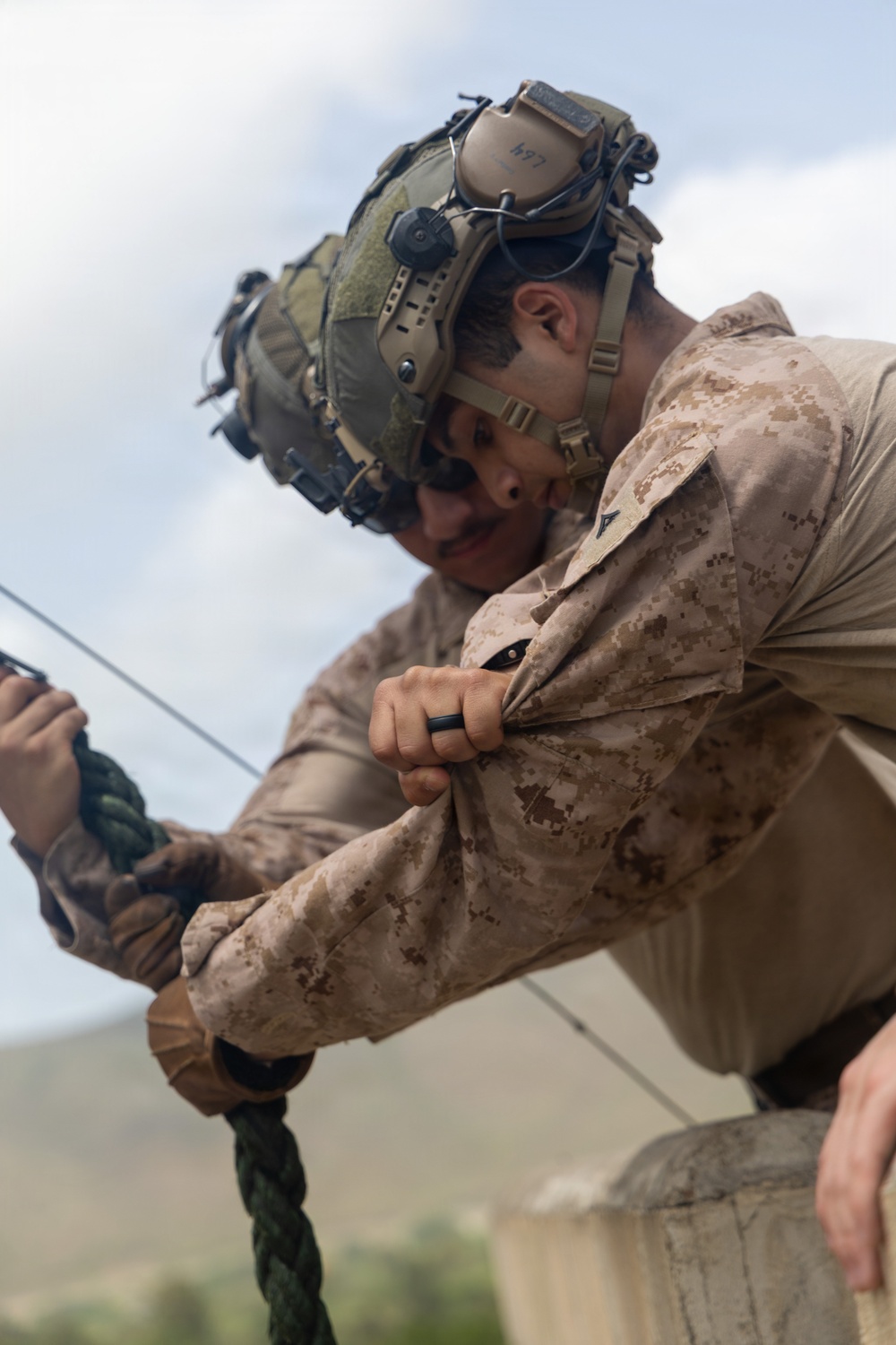 LCF-24: Fast-Rope Qualifications