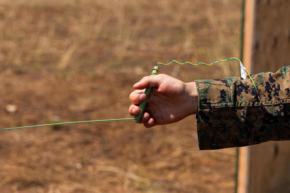 U.S. Marines with 1st CEB host demolition range for midshipmen