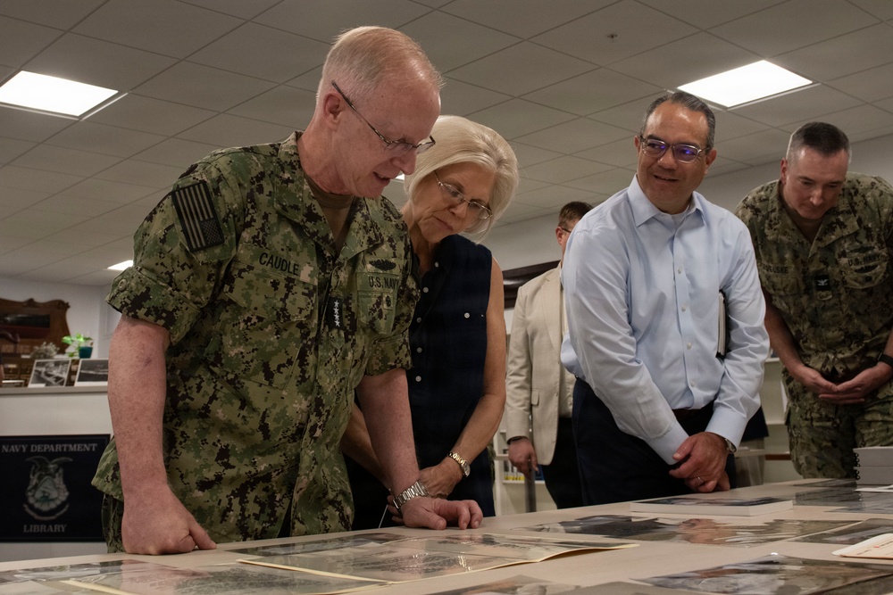 CNO Visits NHHC