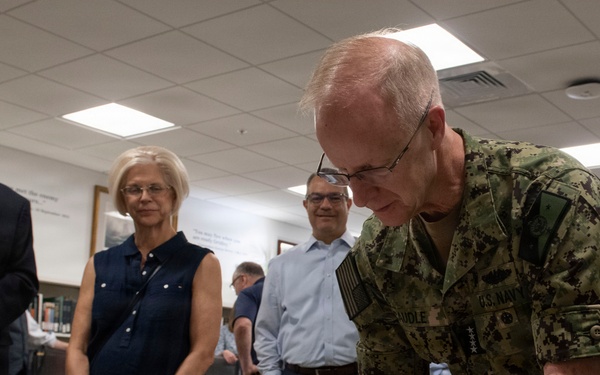 CNO Visits NHHC