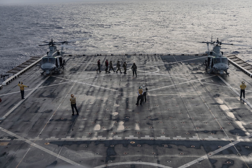 LCF-24: Midshipmen Fly With VMM-365 (Reinforced)