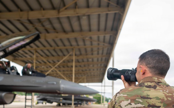 Secretary of the Army, Hon. Dan Driscoll, conducts a familiarity flight in an F-16.