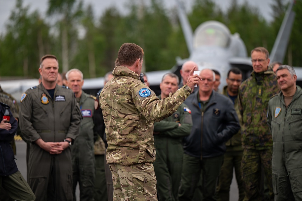 Kentcuky Airmen provide tactical airlift for RAFL26 media day