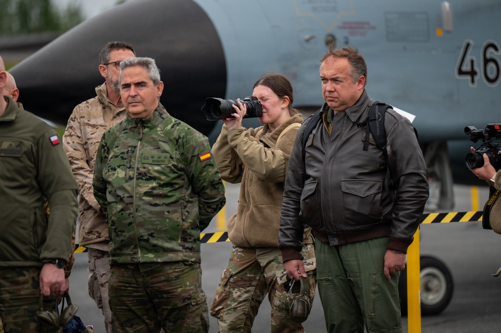 Kentcuky Airmen provide tactical airlift for RAFL26 media day