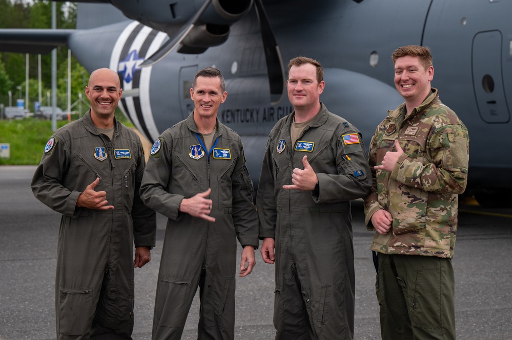 Kentcuky Airmen provide tactical airlift for RAFL26 media day