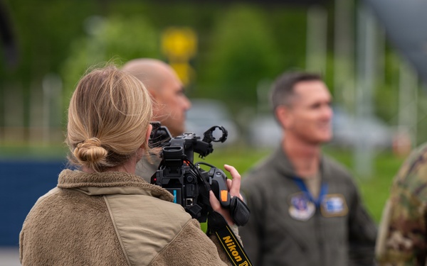 Kentcuky Airmen provide tactical airlift for RAFL26 media day