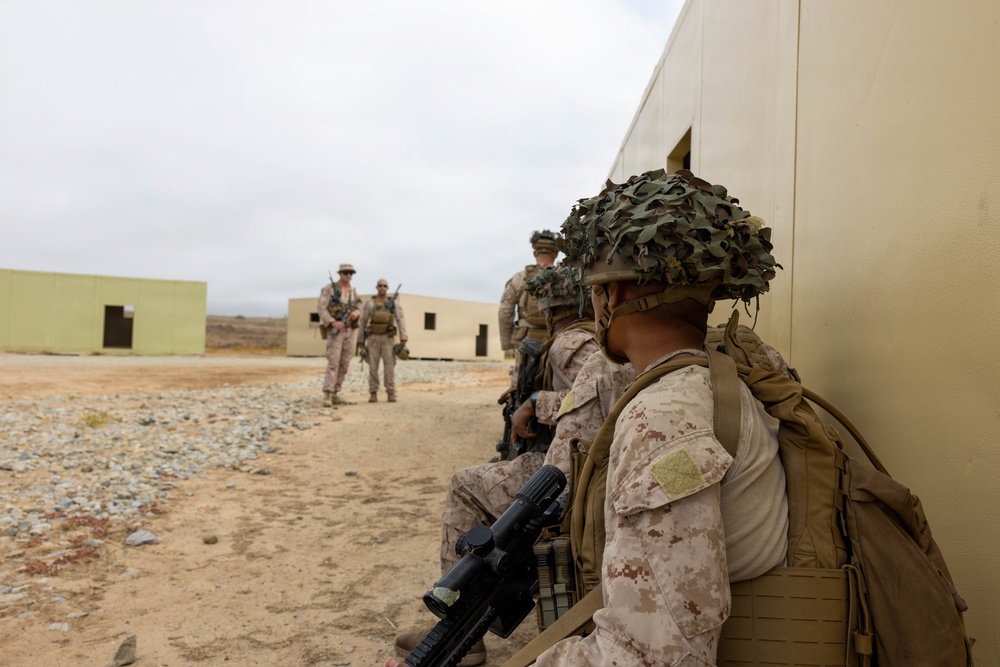 2nd Bn., 5th Marines conduct raid