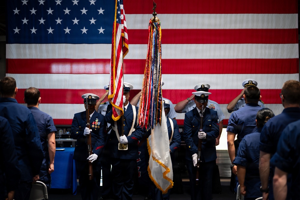 Coast Guard Base Alameda holds change of watch ceremony