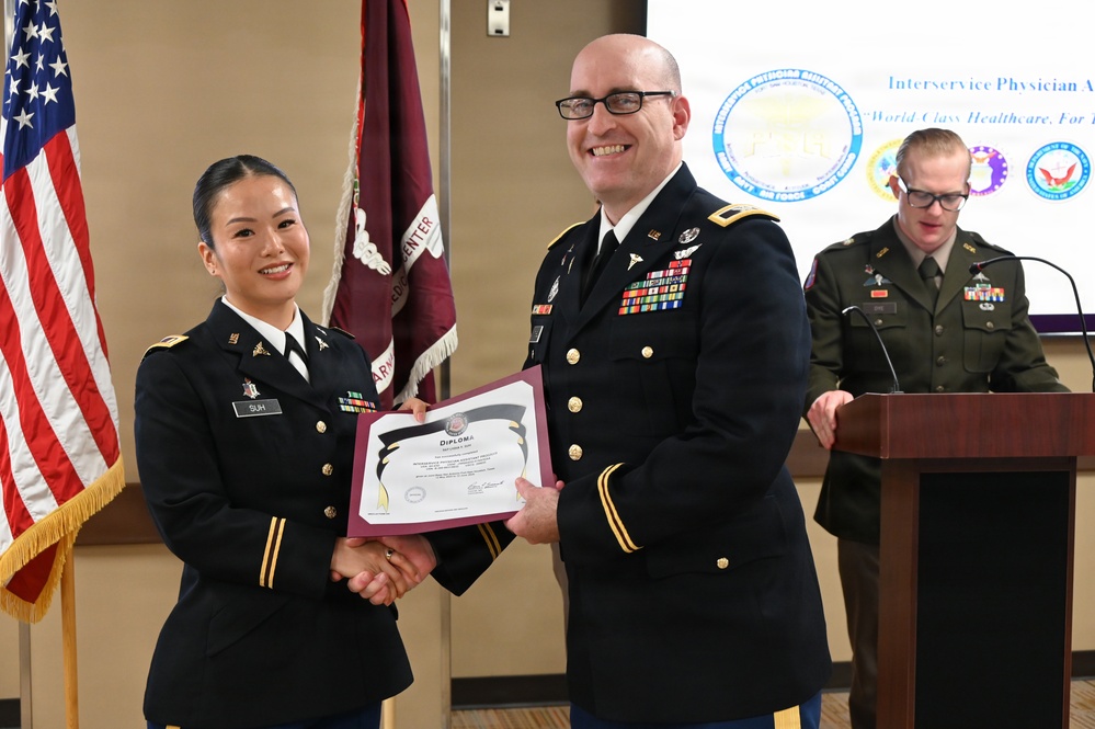 Physician assistants complete CRDAMCs IPAP program