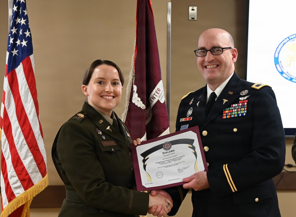 Physician assistants complete CRDAMCs IPAP program