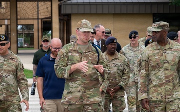 Lt Gen Bell tours JBSA Lackland MWD and Defender training units