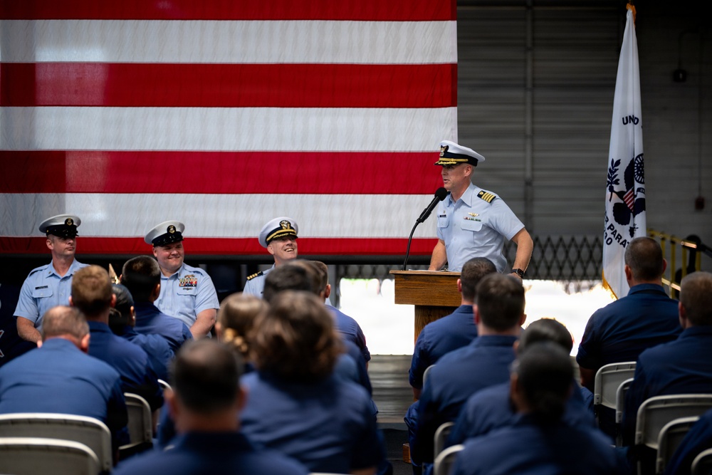 Coast Guard Base Alameda holds change of watch ceremony