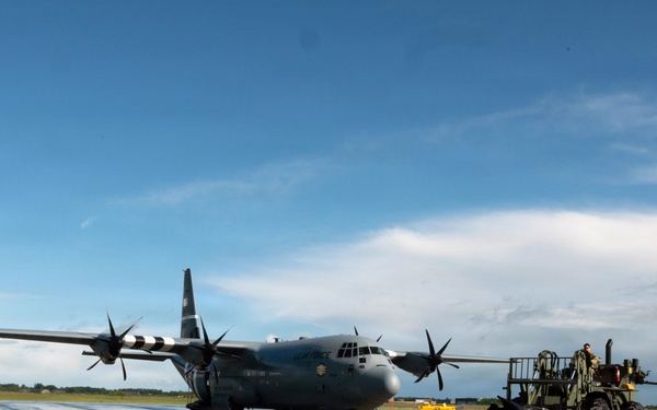 Kentucky Airmen provide tactical airlift support