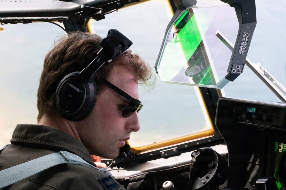 Kentucky Airmen provide tactical airlift support