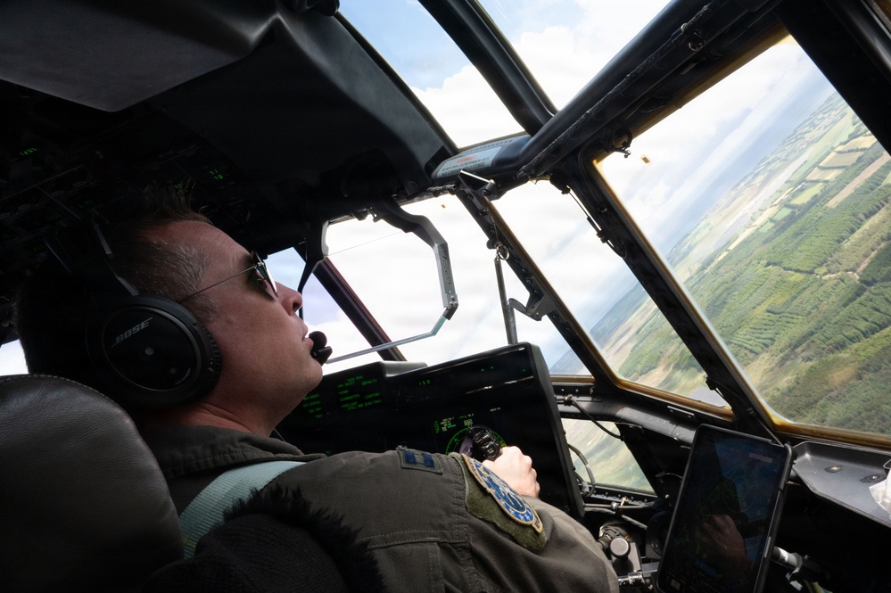 Kentucky Airmen provide tactical airlift support