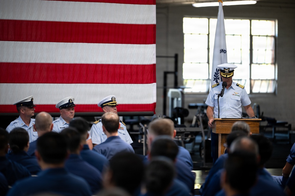 Coast Guard Base Alameda holds change of watch ceremony