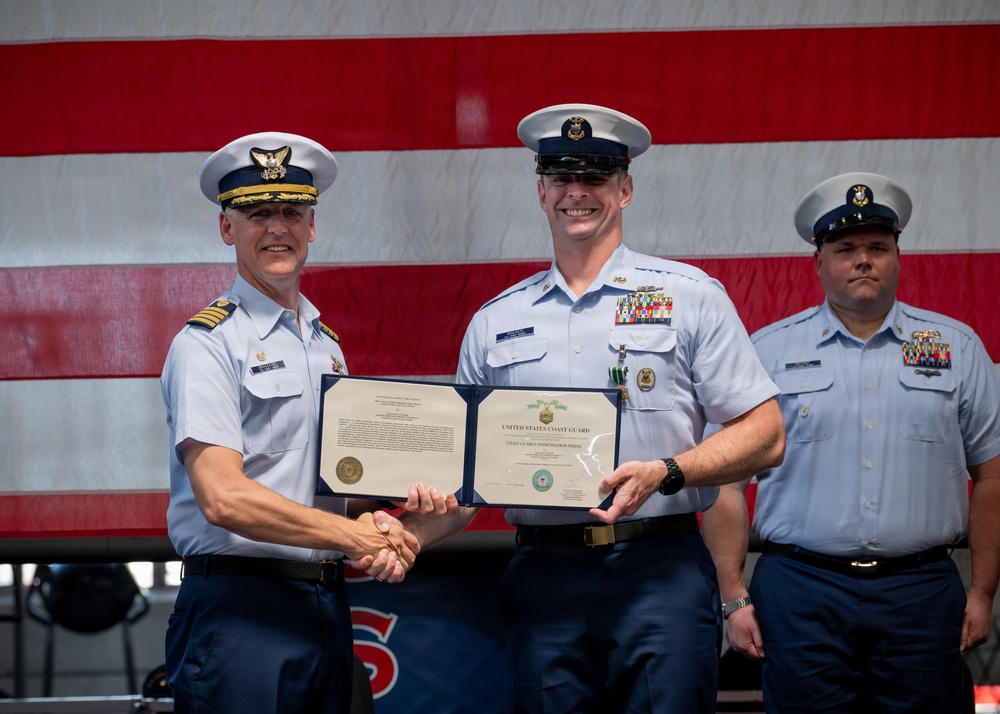 Coast Guard Base Alameda holds change of watch ceremony