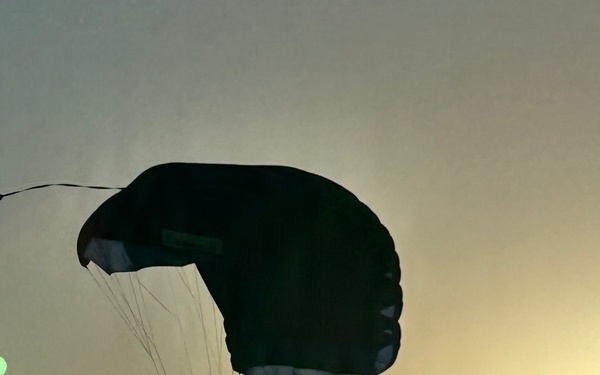 Yuma Test Center’s Airborne Test Force Soldiers train for freefall jumps