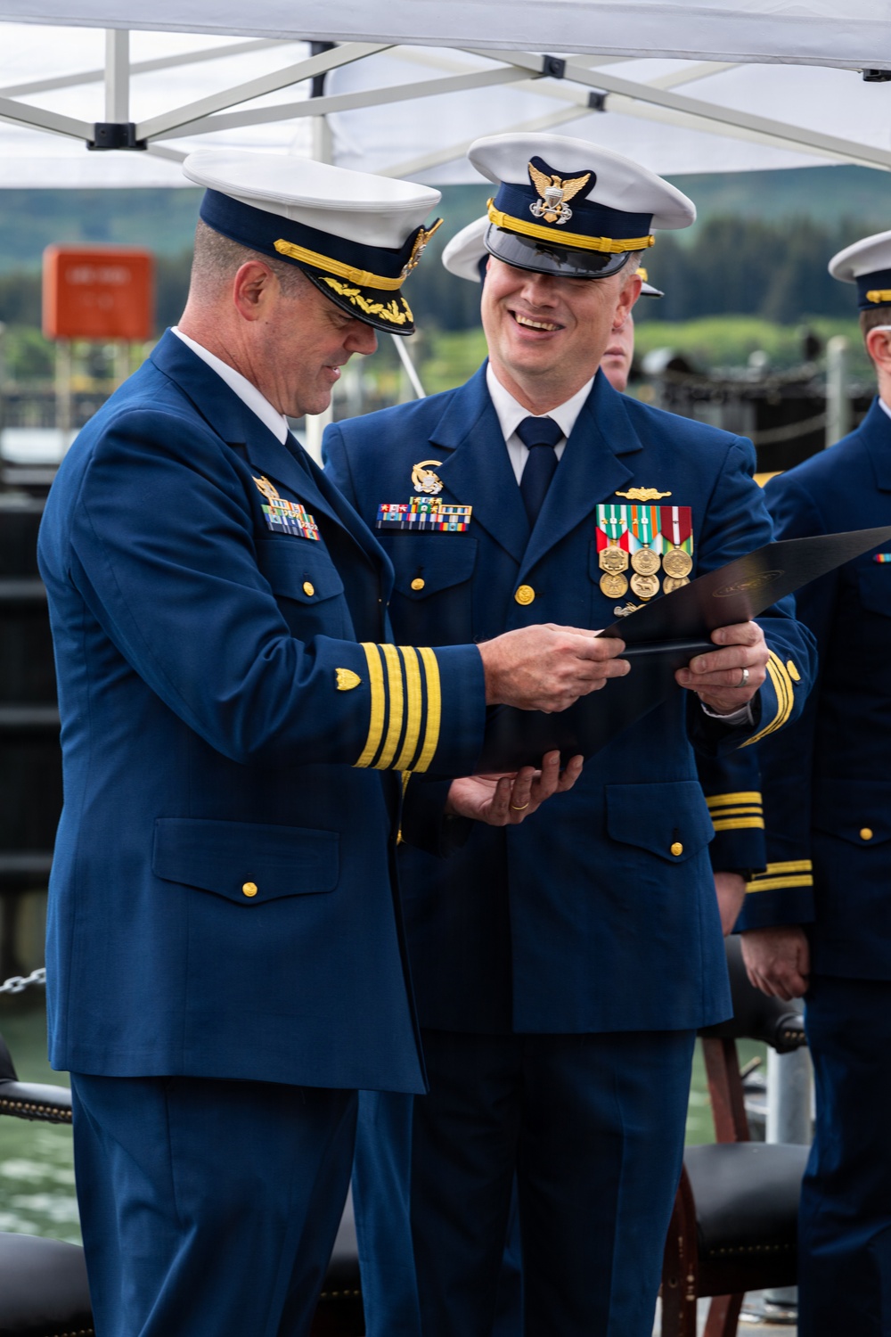 Coast Guard Cutter John Witherspoon conducts change of command ceremony