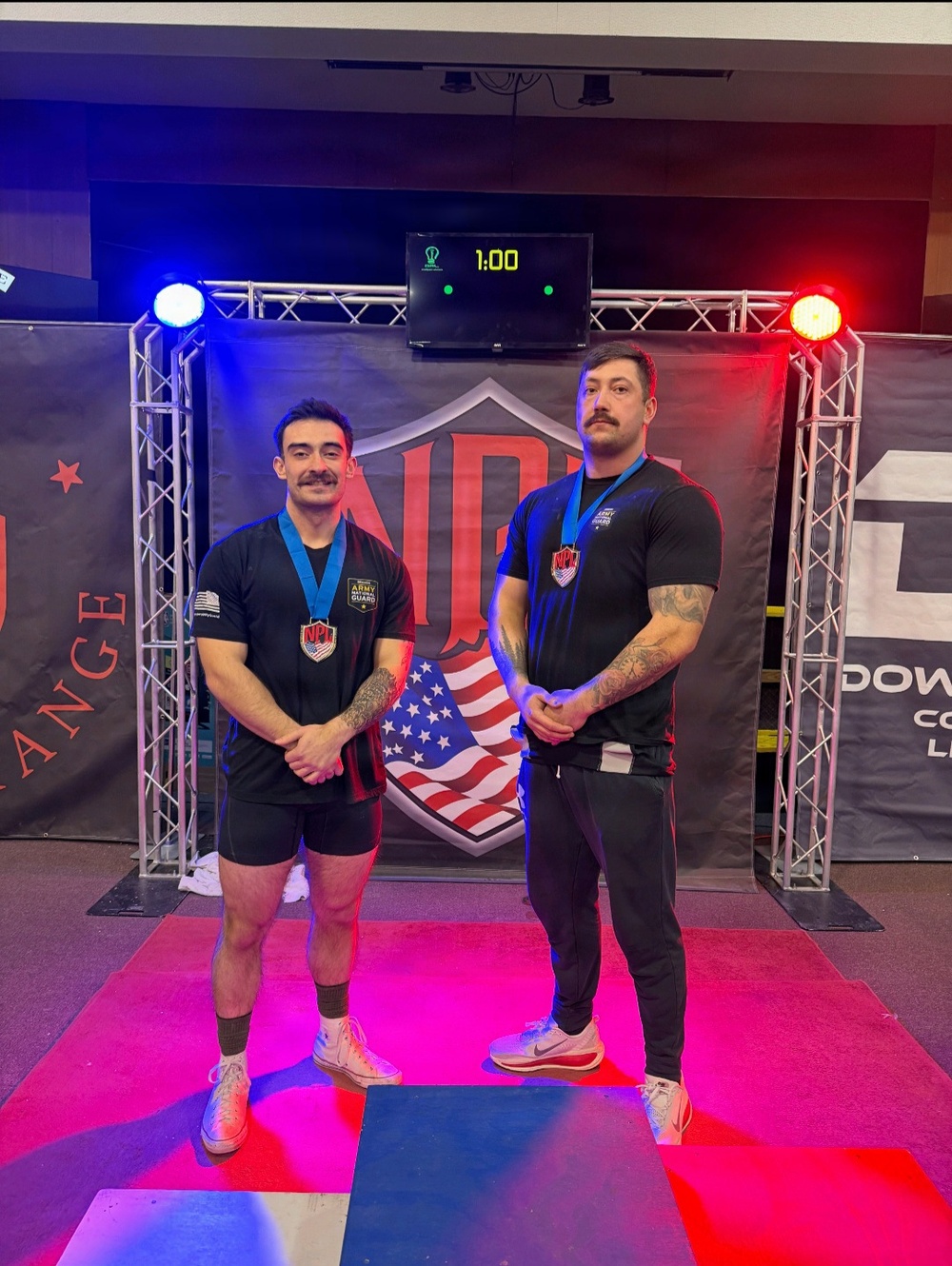 Two Soldiers’ determination sparks a drive towards powerlifting records