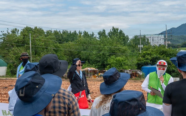 Kunsan Airmen volunteer to help local farmers