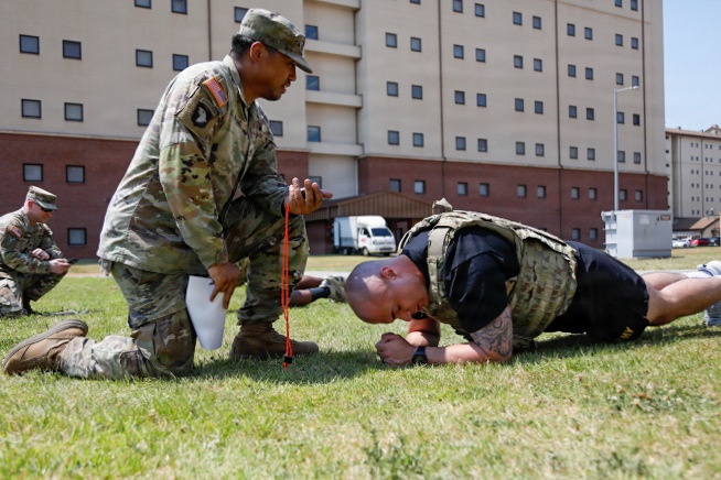 1st Signal Brigade Hosts Mercury Leaders of the Quarter Competition