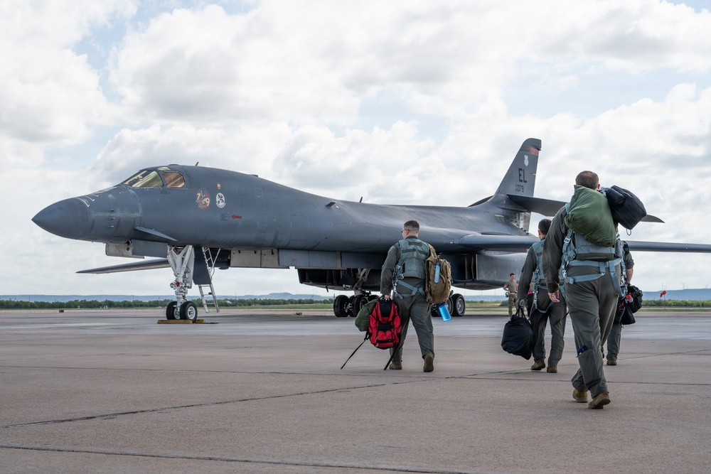 Dyess B-1B Lancers support UFC Freedom 250 with White House flyover