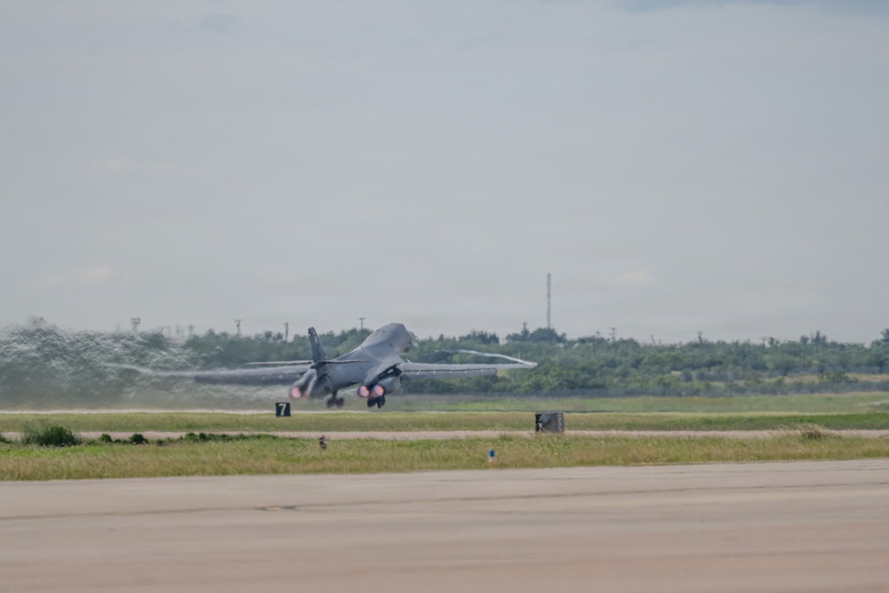 Dyess B-1B Lancers support UFC Freedom 250 with White House flyover
