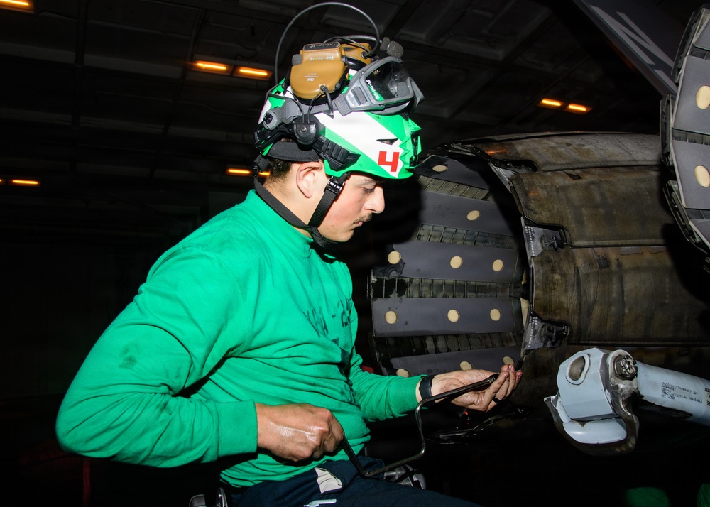 USS Theodore Roosevelt Maintenance