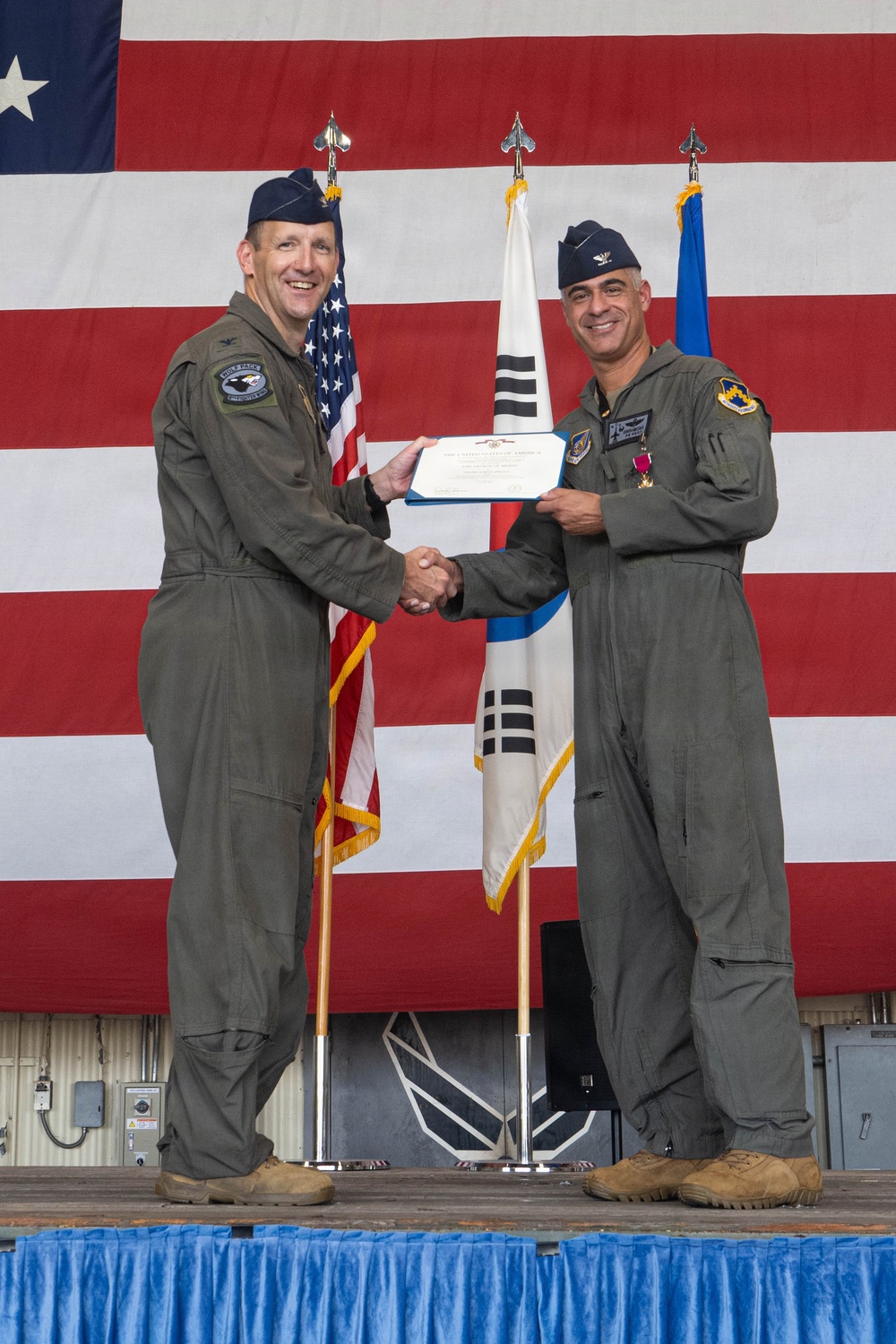 8th OG holds change of command ceremony