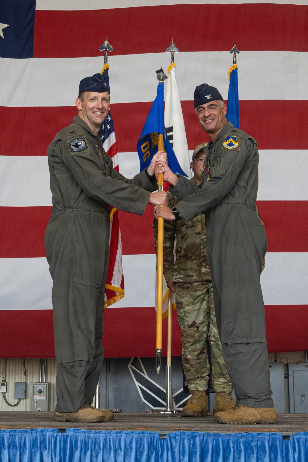 8th OG holds change of command ceremony
