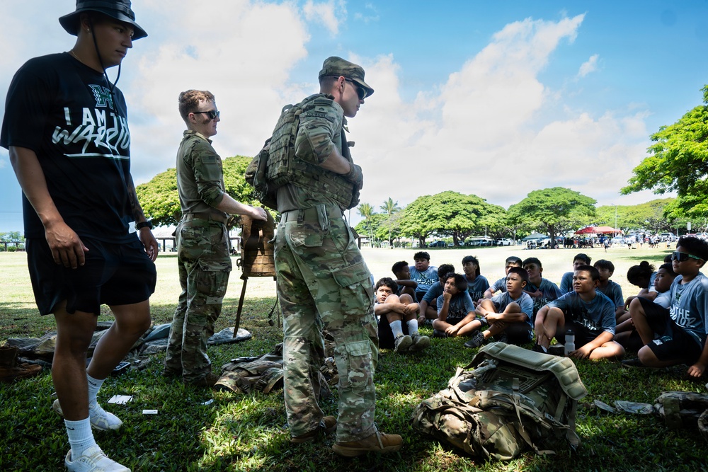 94th Army Air and Missile Defense Command Soldiers volunteer at the Youth Impact Program
