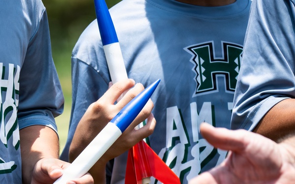 94th Army Air and Missile Defense Command Soldiers volunteer at the Youth Impact Program