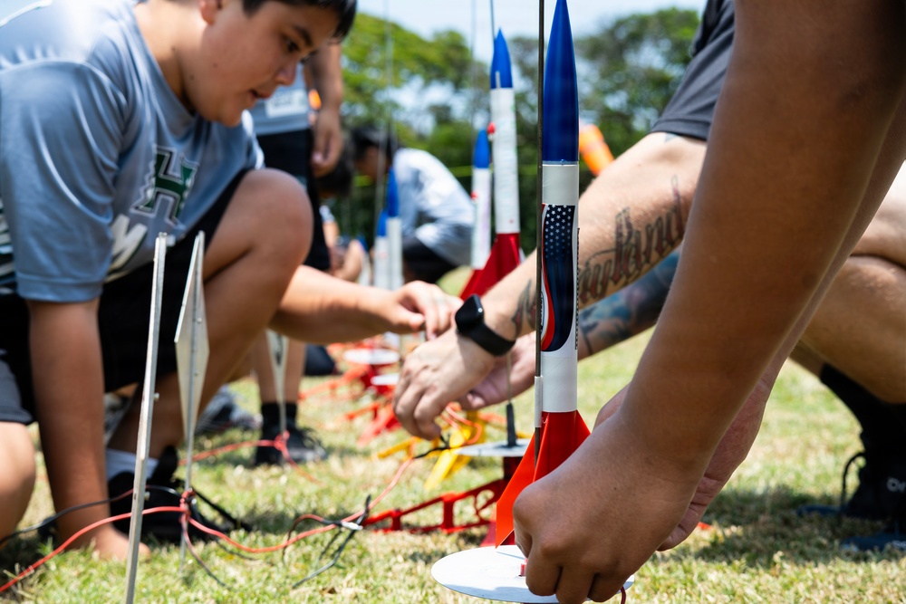 94th Army Air and Missile Defense Command Soldiers volunteer at the Youth Impact Program