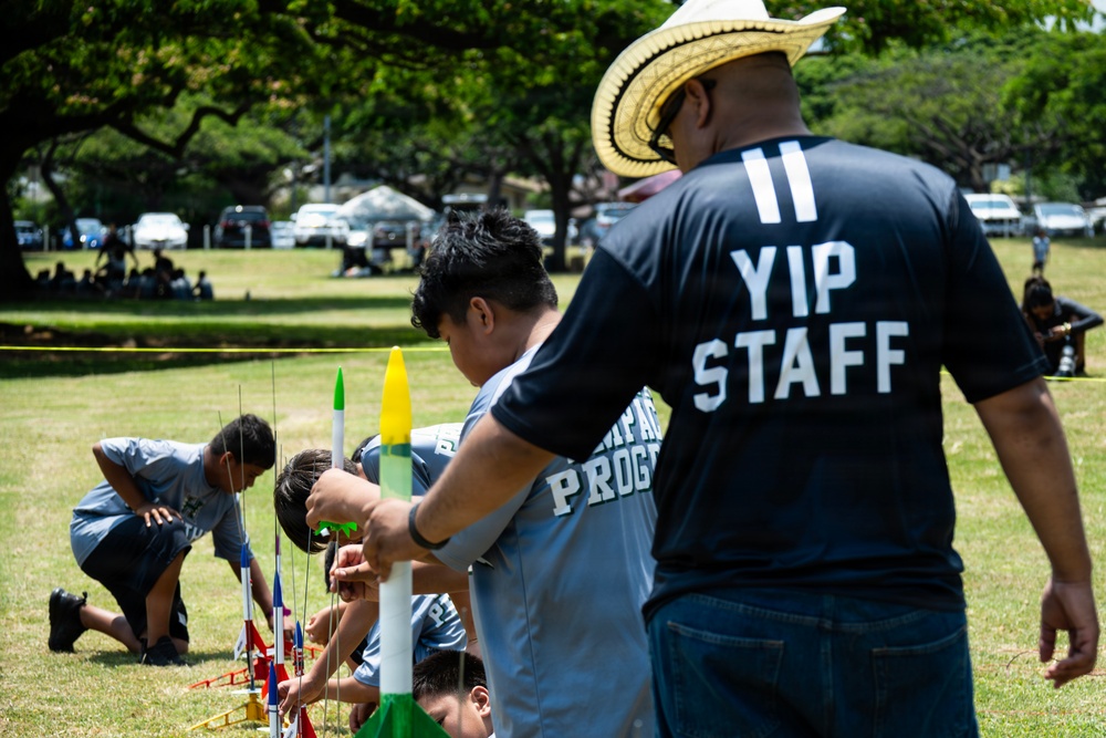 94th Army Air and Missile Defense Command Soldiers volunteer at the Youth Impact Program