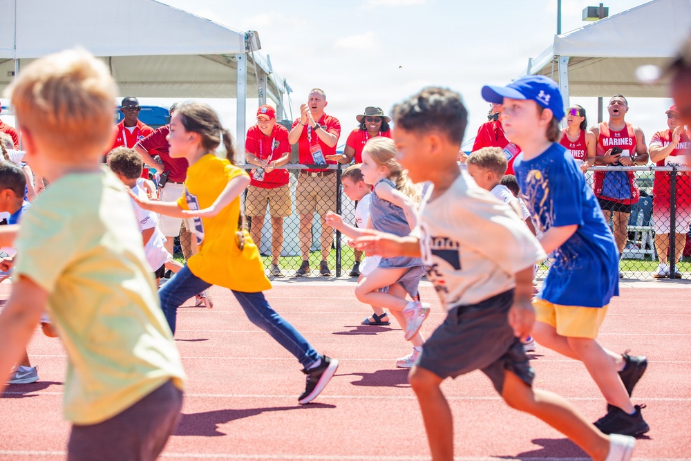 Team Marine Corps sprint for medals Warrior Games