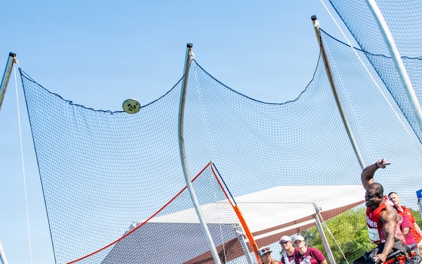 Team Marine Corps Takes Warrior Games Track and Field in Stride