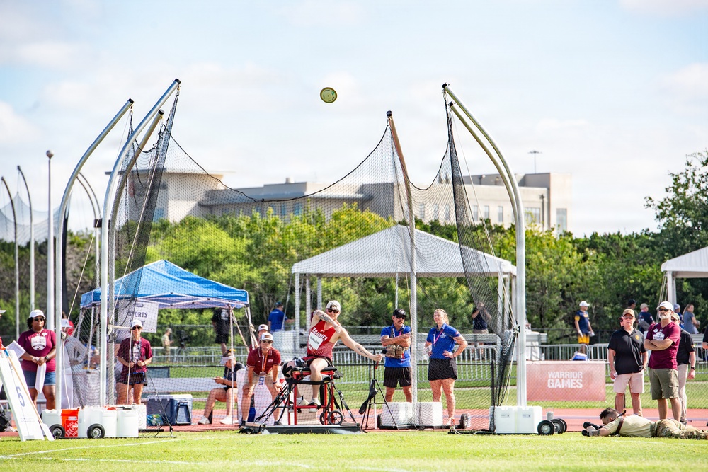 Team Marine Corps Takes Warrior Games Track and Field in Stride