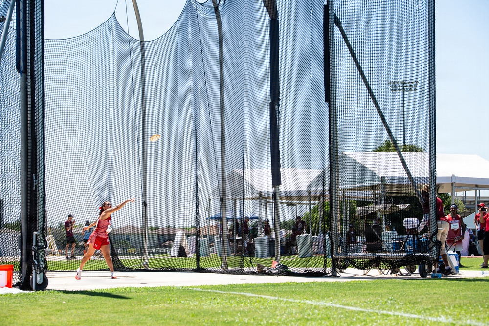 Team Marine Corps Takes Warrior Games Track and Field in Stride